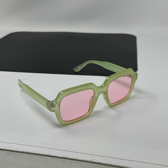 ASOS DESIGN beveled angular square sunglasses in milky green pink lenses - Picture 9 of 15